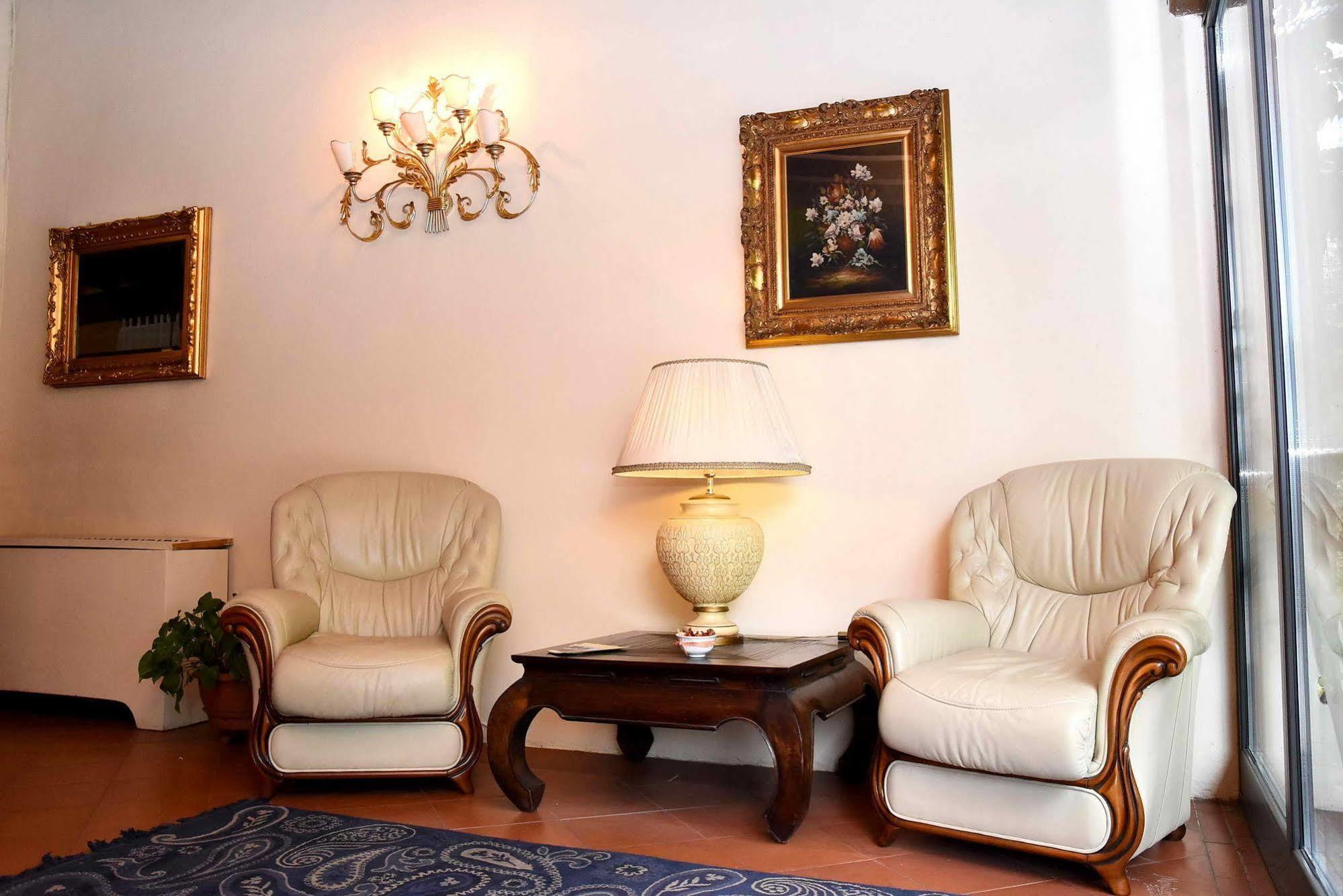 Albergo Dimora Storica Antica Hostelleria Crema Exterior photo