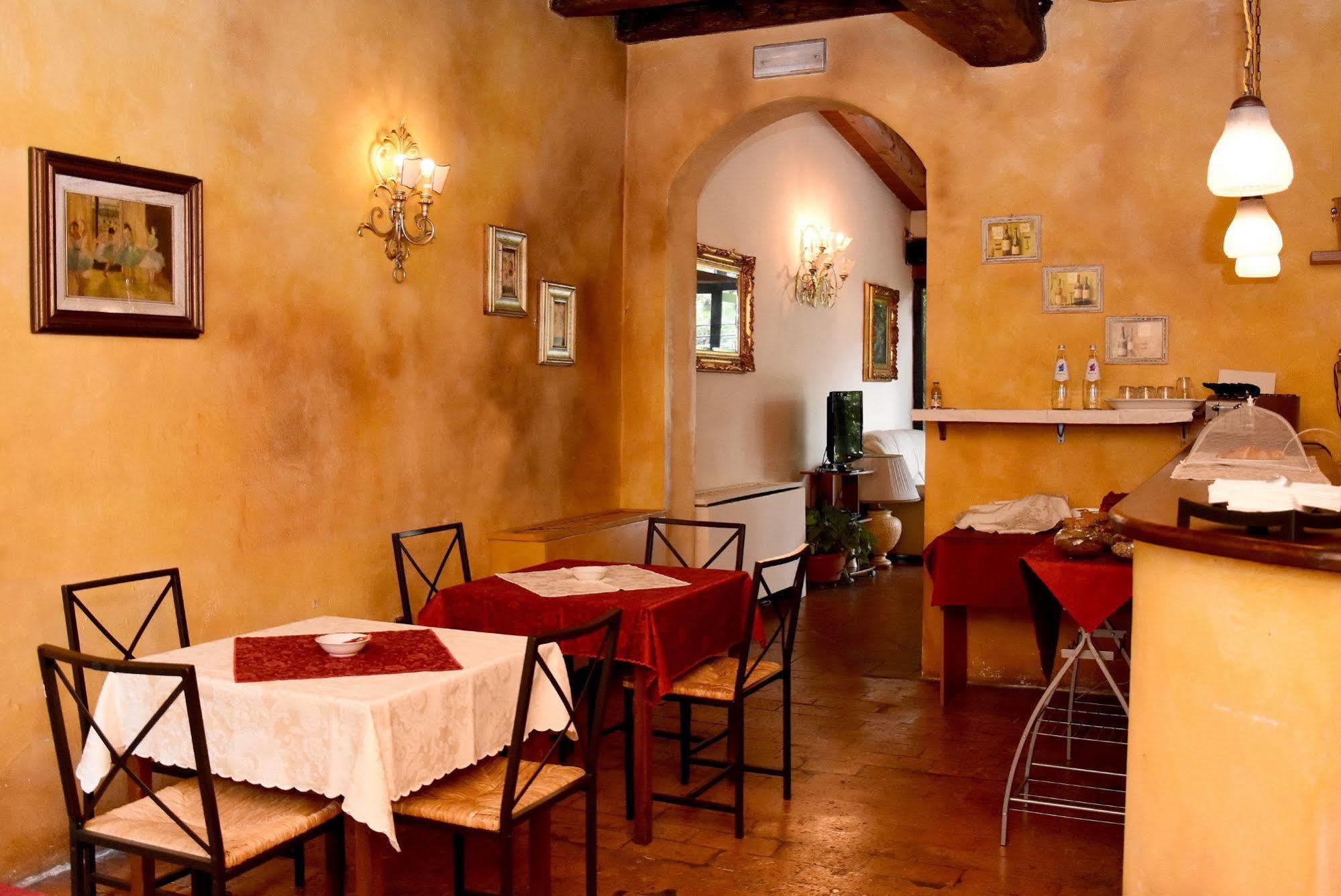 Albergo Dimora Storica Antica Hostelleria Crema Exterior photo